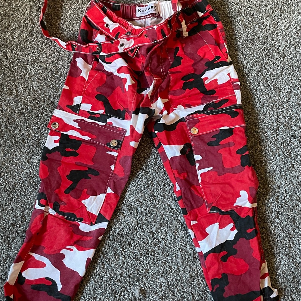 Kreamy brand red camo joggers size small